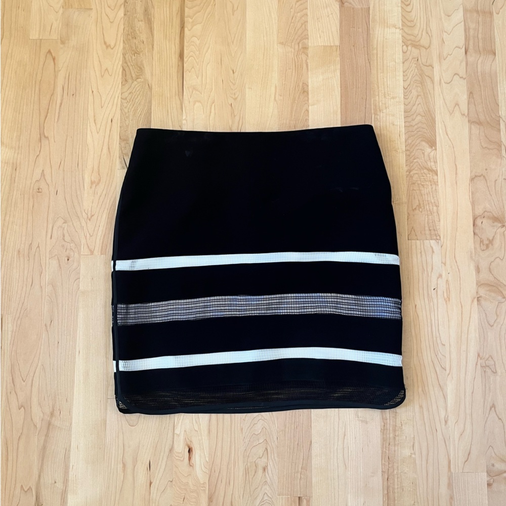 White House Black Market Black and White Skirt